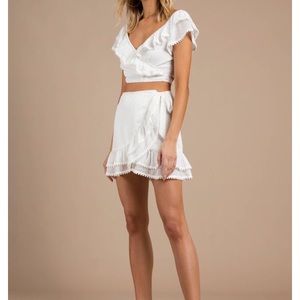 NWT! White Ruffle Wrap Skirt